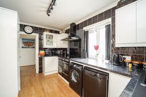 Kitchen - click for photo gallery
